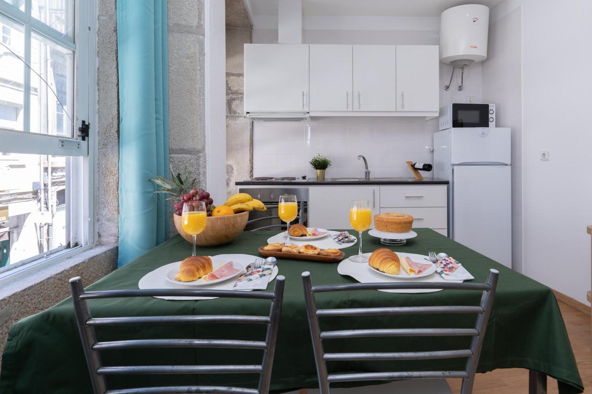 Апартаменти Host Wise - Colorful Fresh Flats - Batalha Порту Екстер'єр фото
